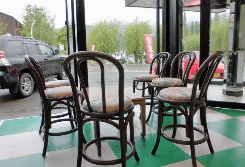 מלון כמוסות Capsule Inn Fujisan