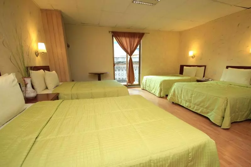 هتل Enterprise Inn Plaza