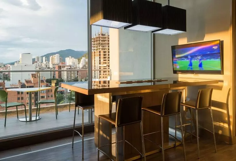 Hotelli Hampton By Hilton Bucaramanga