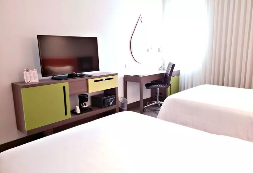 Hotelli Hampton By Hilton Bucaramanga