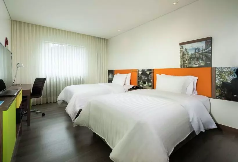 Hotelli Hampton By Hilton Bucaramanga