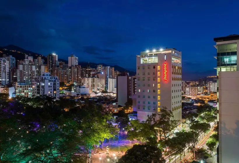 Hotelli Hampton By Hilton Bucaramanga