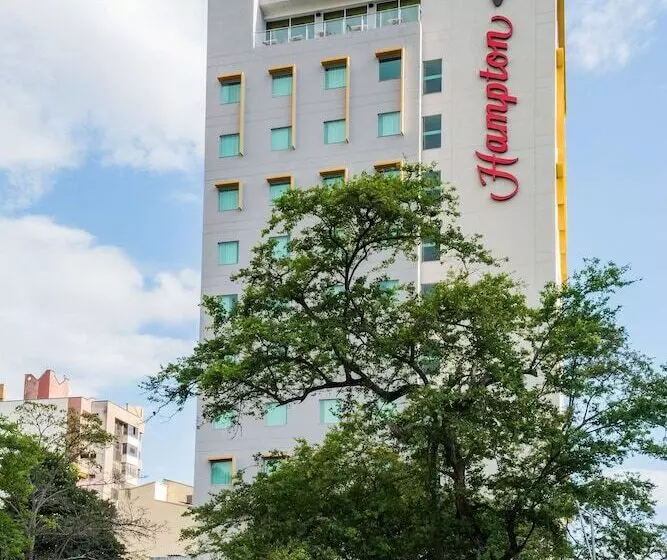 Hotelli Hampton By Hilton Bucaramanga