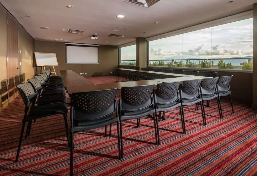 Hotelli Hampton By Hilton Bucaramanga