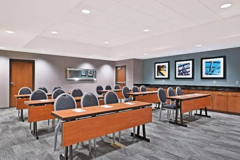 ホテル Hampton Inn & Suites North Huntingdonirwin
