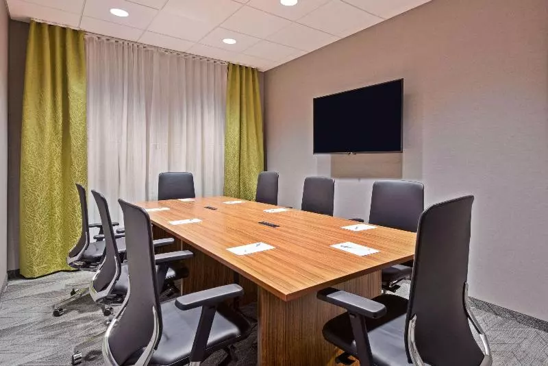 ホテル Hampton Inn & Suites North Huntingdonirwin