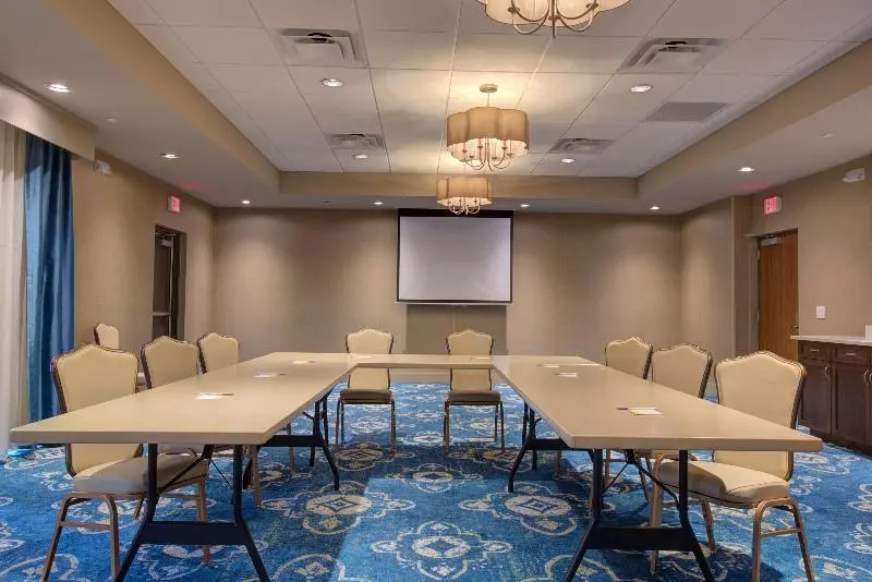 ホテル Hampton Inn & Suites Tampa Busch Gardens Area
