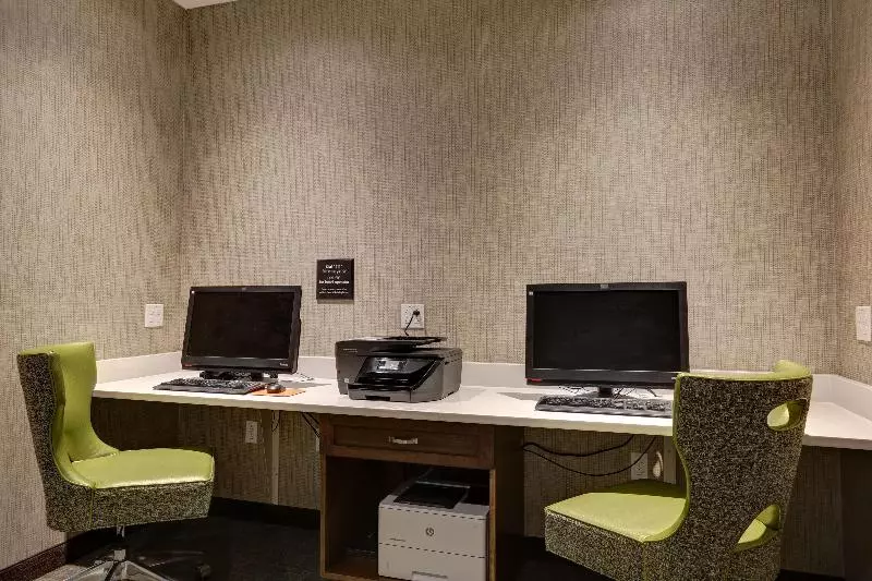ホテル Hampton Inn & Suites Tampa Busch Gardens Area