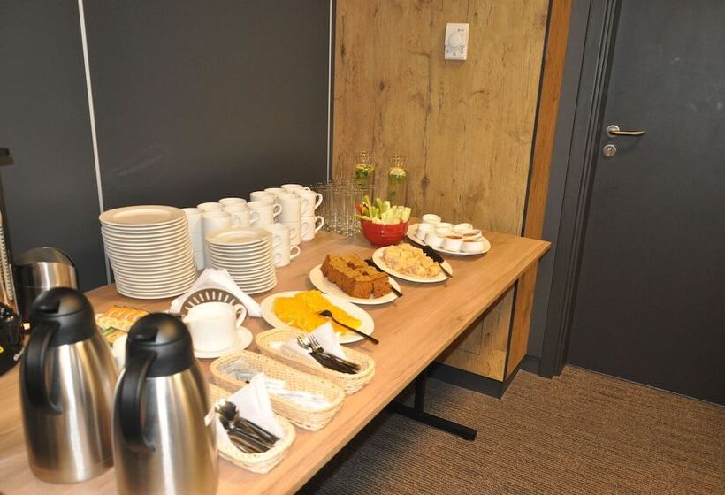 호텔 Ibis Poznan Polnoc