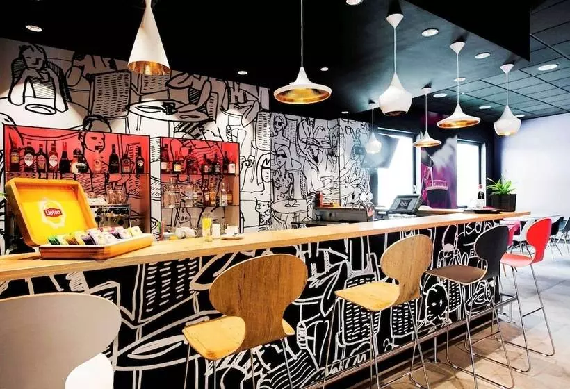 ホテル Ibis Poznan Polnoc