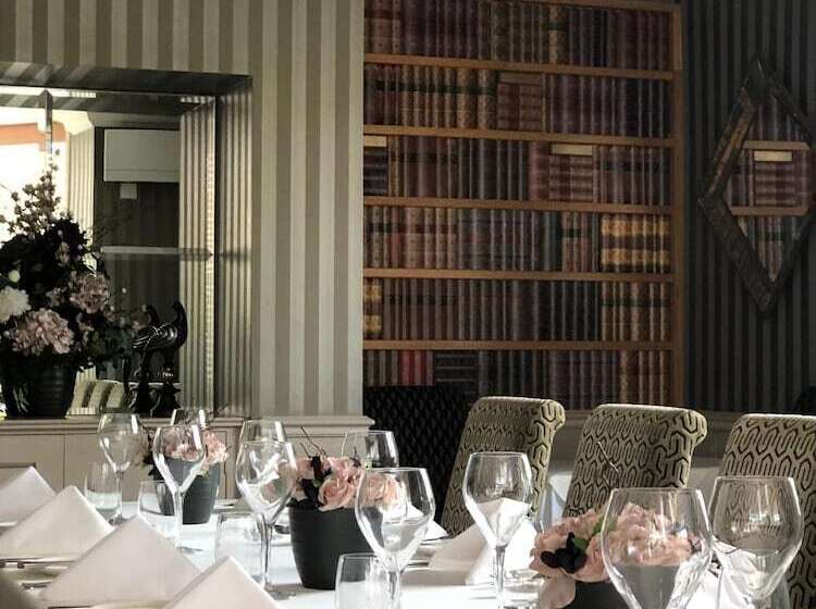 Отель Le Bouchon Brasserie &