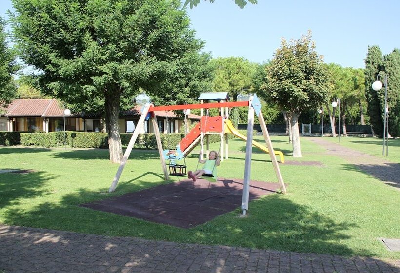 Отель Le Corti Del Lago