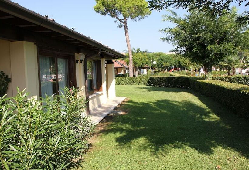 Отель Le Corti Del Lago