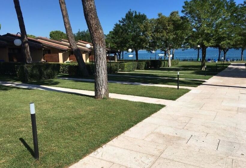 Отель Le Corti Del Lago