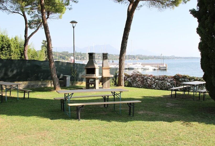 Отель Le Corti Del Lago