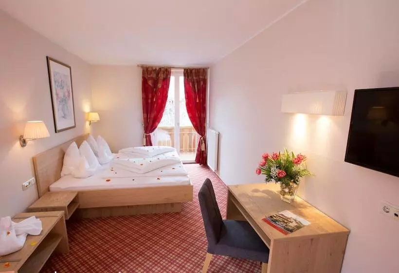 هتل Stamserhof