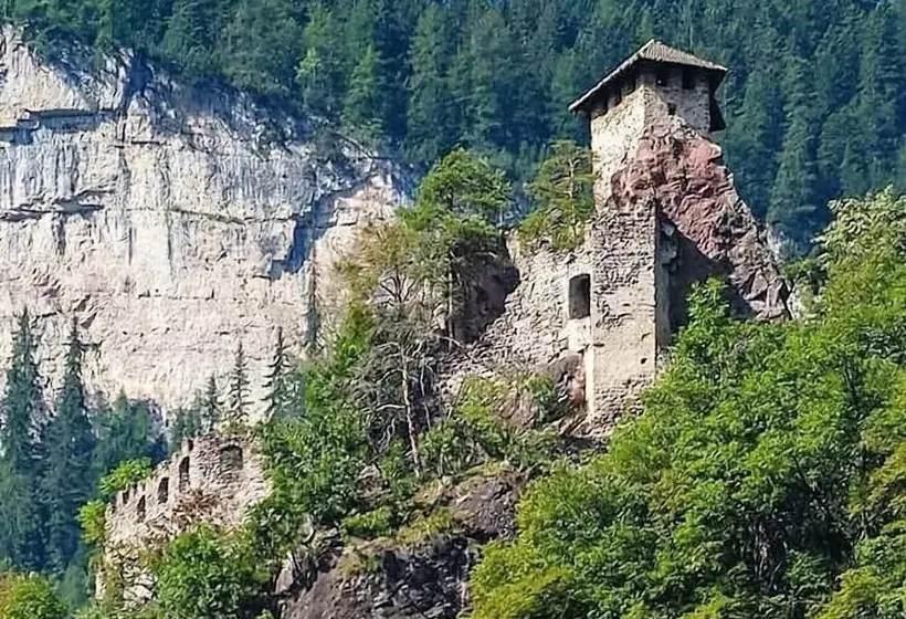 هتل Stamserhof