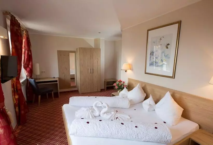 هتل Stamserhof