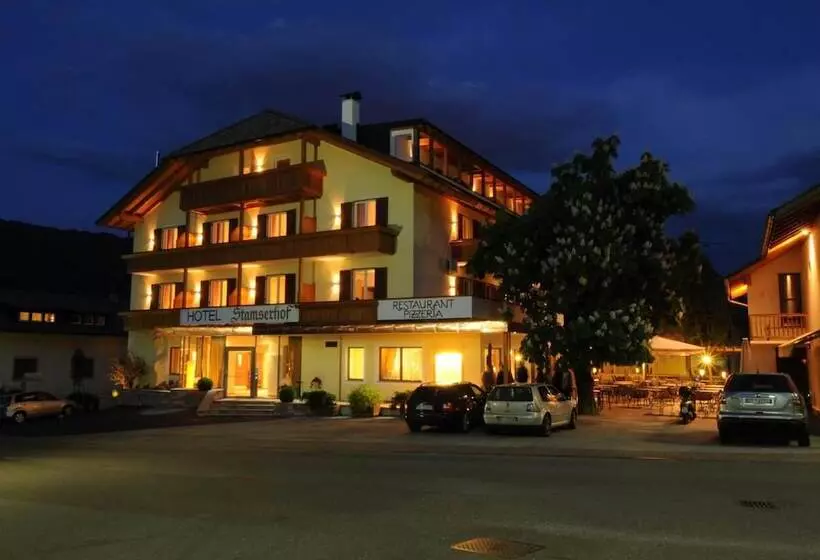 هتل Stamserhof