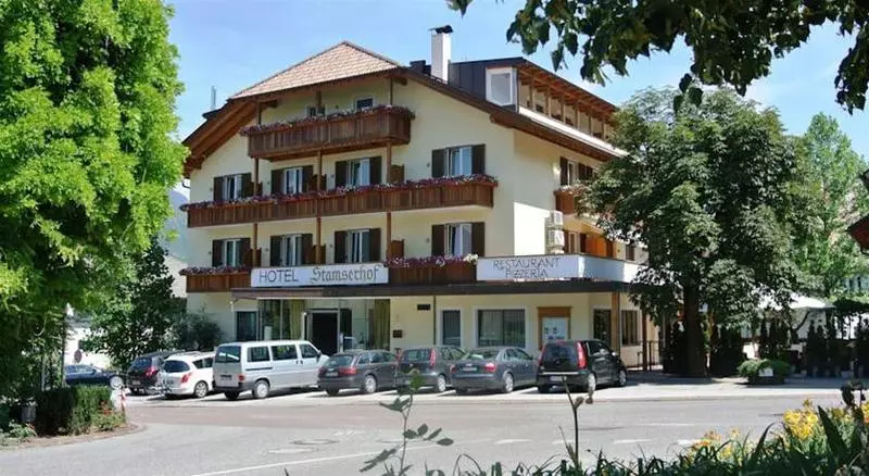 هتل Stamserhof