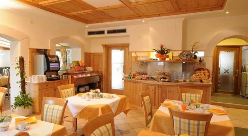 هتل Stamserhof