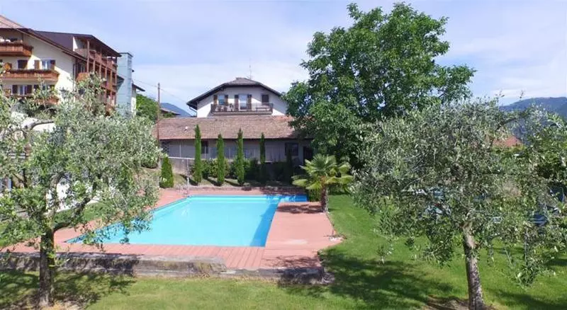 هتل Stamserhof