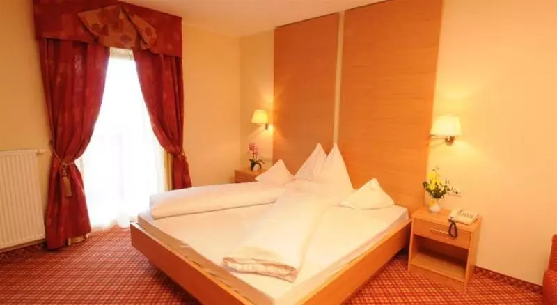 هتل Stamserhof