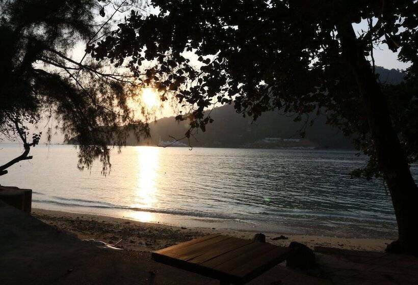 Отель The Barat Perhentian Beach Resort