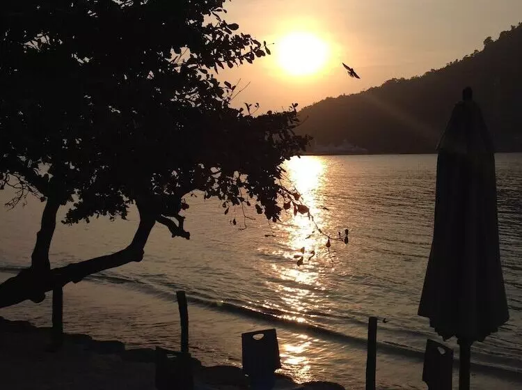 ホテル The Barat Perhentian Beach Resort