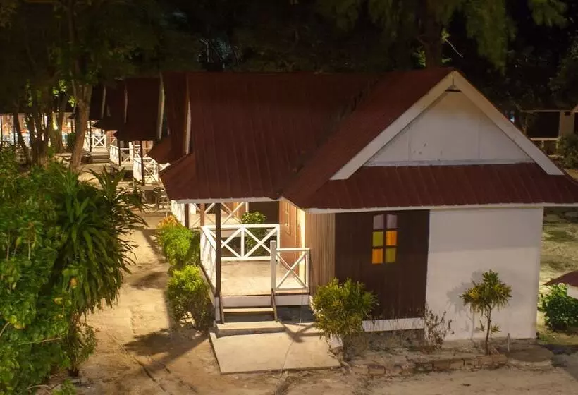 ホテル The Barat Perhentian Beach Resort