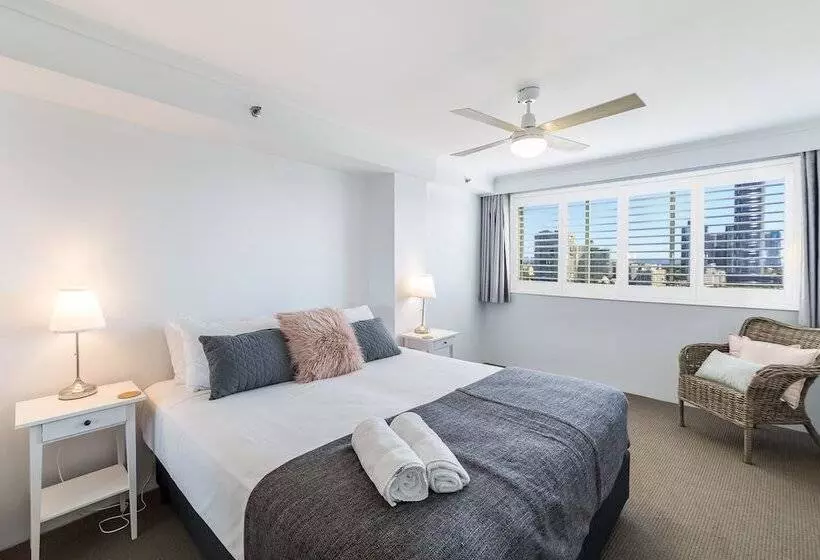 ホテル The Meriton Apartments On Main Beach