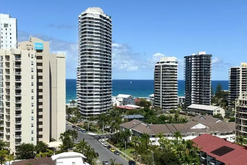ホテル The Meriton Apartments On Main Beach