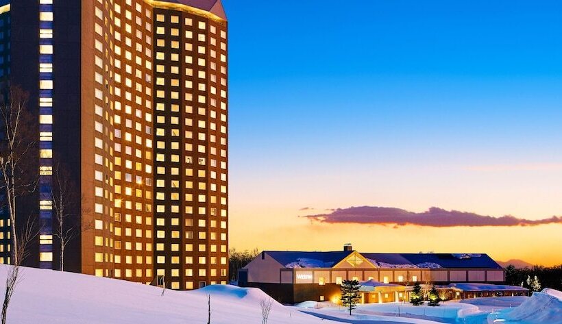 فندق The Westin Rusutsu Resort
