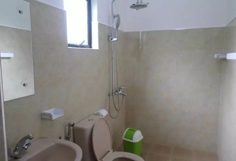 ホテル Vista Rooms Dammarakkitha Road
