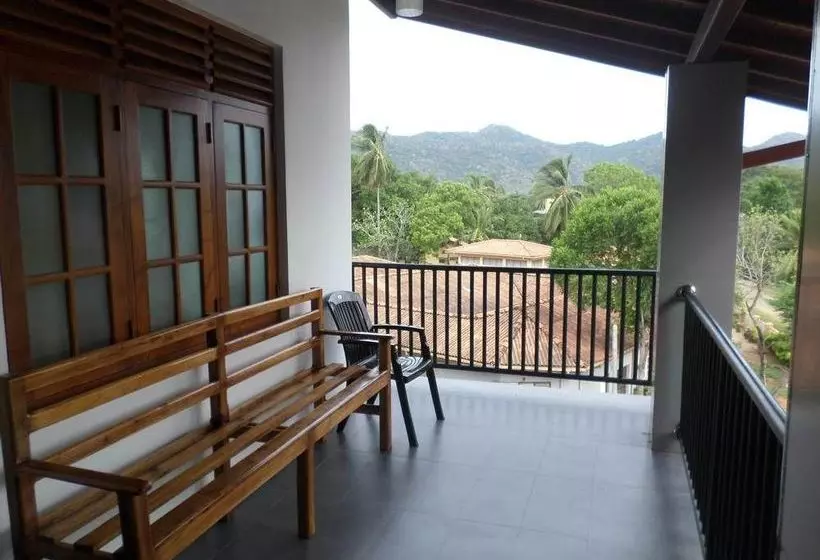 ホテル Vista Rooms Dammarakkitha Road