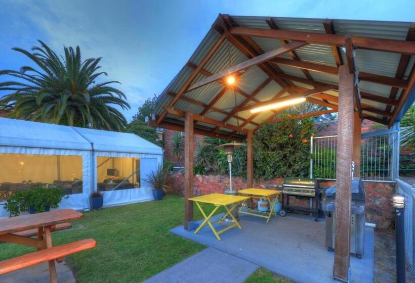 モーテル Pelican Motor Inn