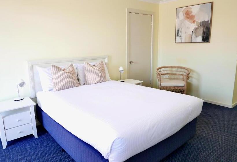 モーテル Pelican Motor Inn