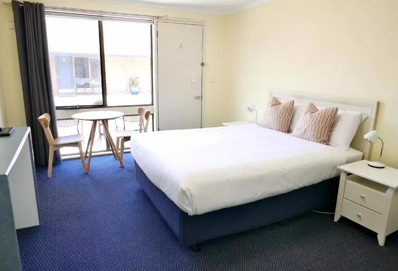 モーテル Pelican Motor Inn