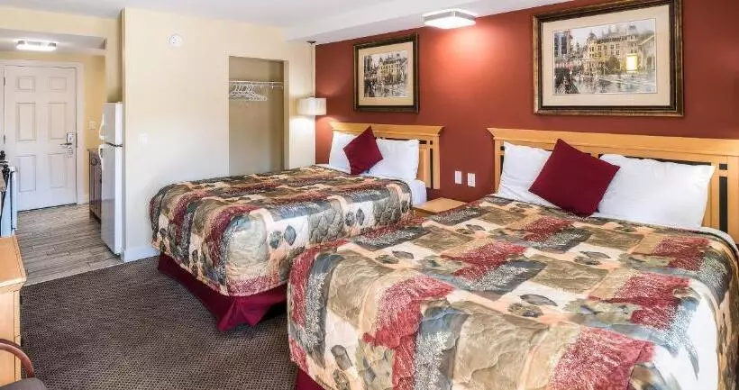 モーテル Sahara Courtyard Inn Penticton