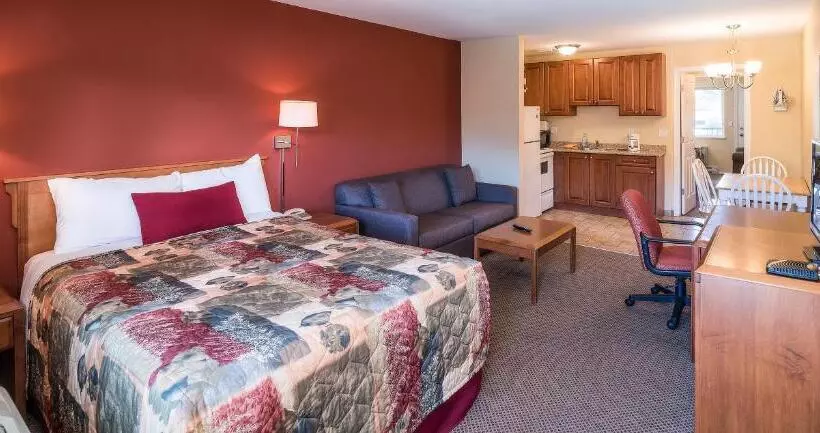 モーテル Sahara Courtyard Inn Penticton