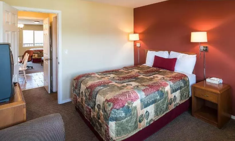 モーテル Sahara Courtyard Inn Penticton