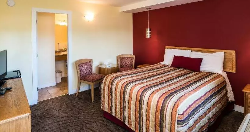 モーテル Sahara Courtyard Inn Penticton