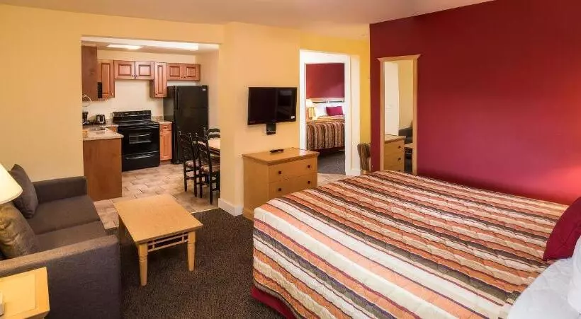 モーテル Sahara Courtyard Inn Penticton
