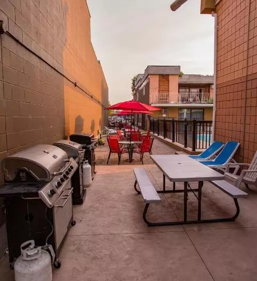モーテル Sahara Courtyard Inn Penticton