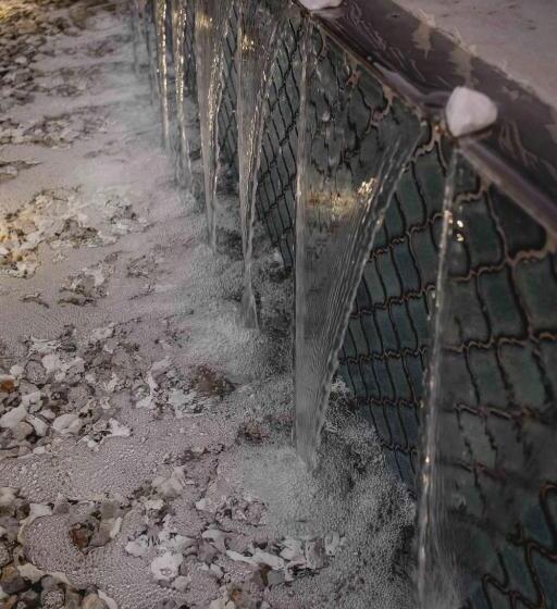 פנסיון Admiralty Beach House