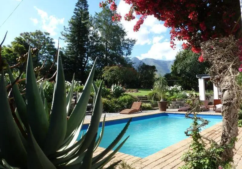 ペンション Marula Lodge