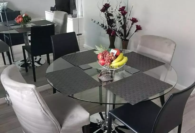 Select Serviced Accommodation   Gweal Place