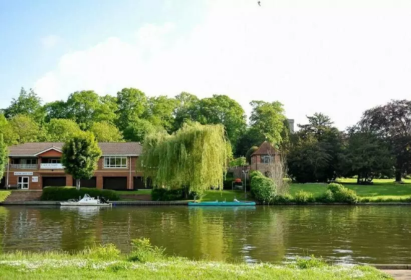 Select Serviced Accommodation   Gweal Place