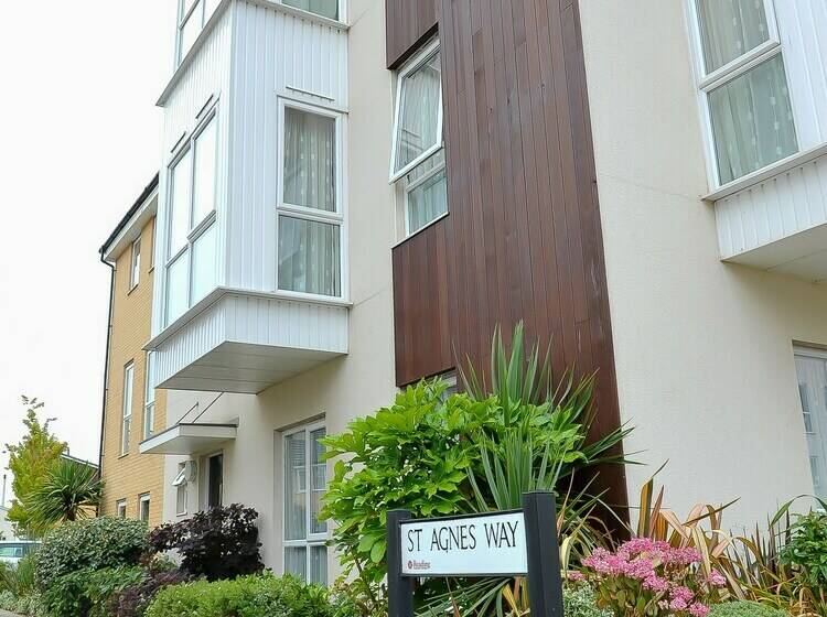 Select Serviced Accommodation   Gweal Place