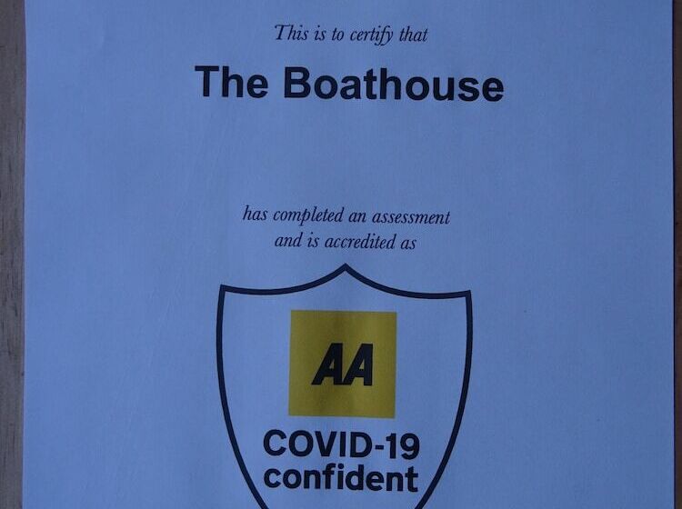 The Boathouse Inn & Riverside Rooms